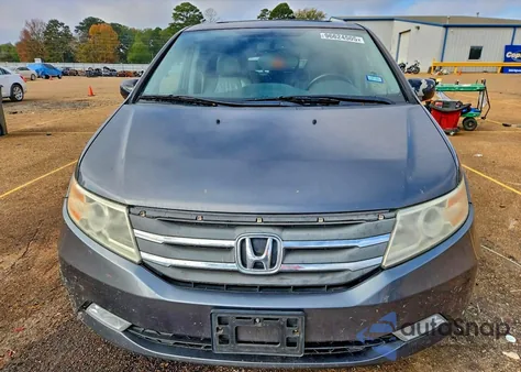 2013 Honda Odyssey Touring z USA, uszkodzony, nr VIN 5FNRL5H99DB064009